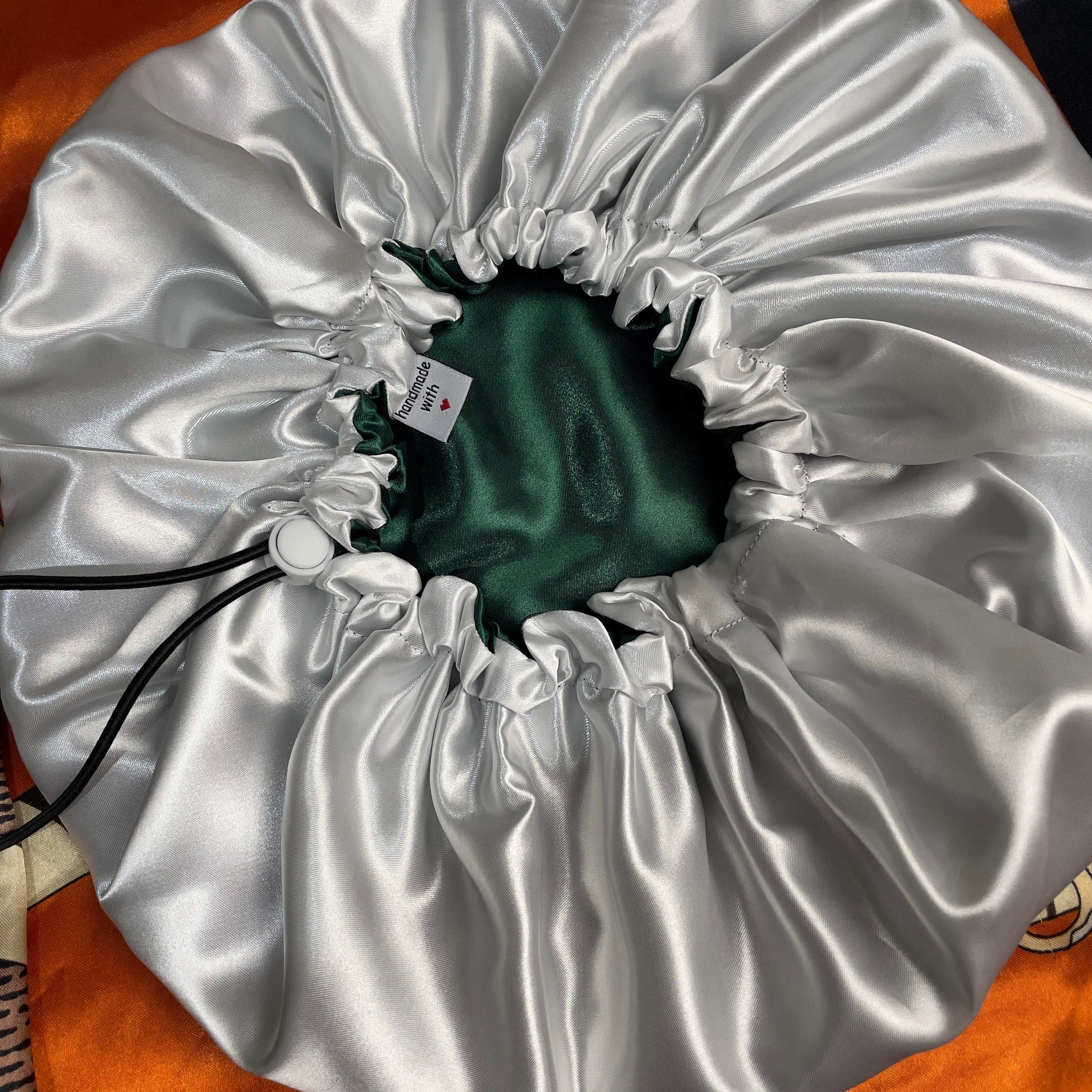 Snow Pine – Adjustable Satin Bonnet